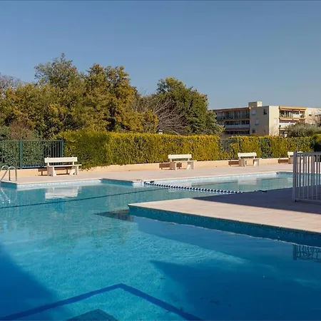 T2 Avec Terrasse. Piscine/parking * סן טרופז